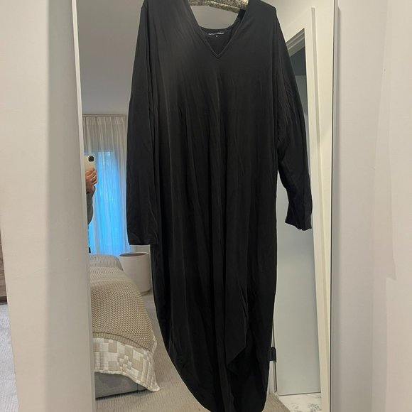 Iconic Long Sleeve V-Neck Geneva Dress Size S (14-16) - Picture 3 of 4